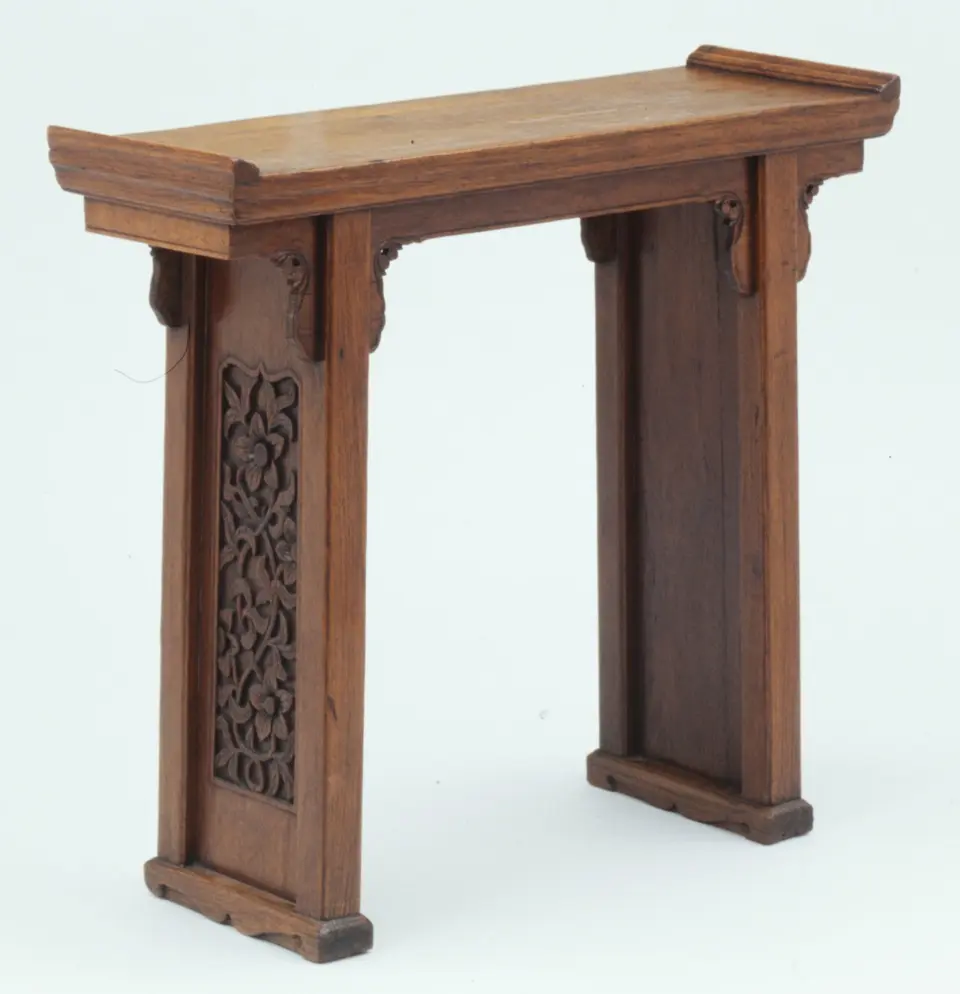 Small everted-end painting table, late 16th–early 17th century, late 16th–early 17th c., Minneapolis Institute of Art, accession no. 97.127
