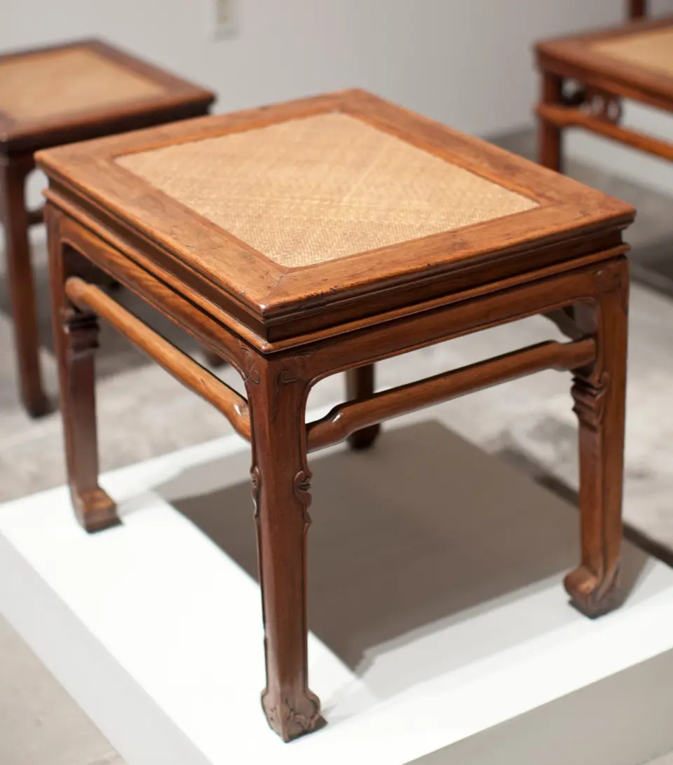 凳与方桌，17th c.，明尼阿波利斯艺术博物馆藏，编号 2003.139